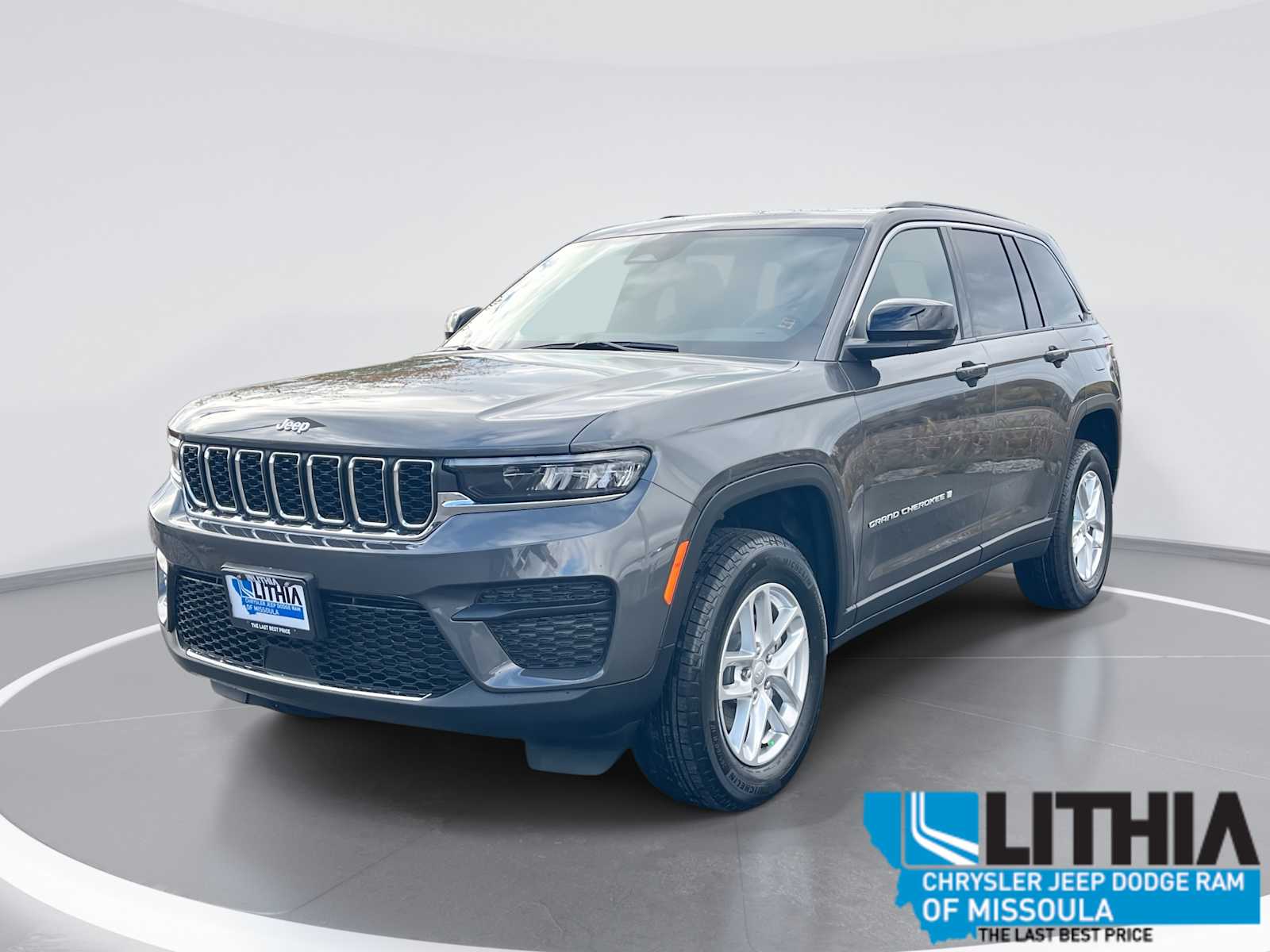 2025 Jeep Grand Cherokee Laredo's photo