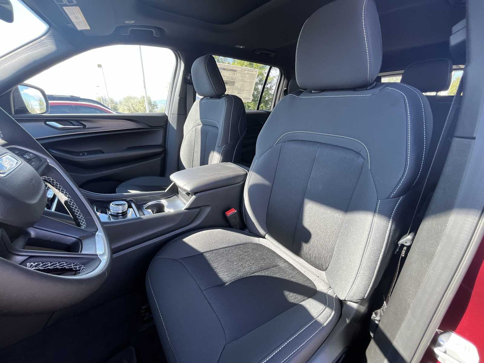 Thumbnail: 2025 Jeep Grand Cherokee - 11