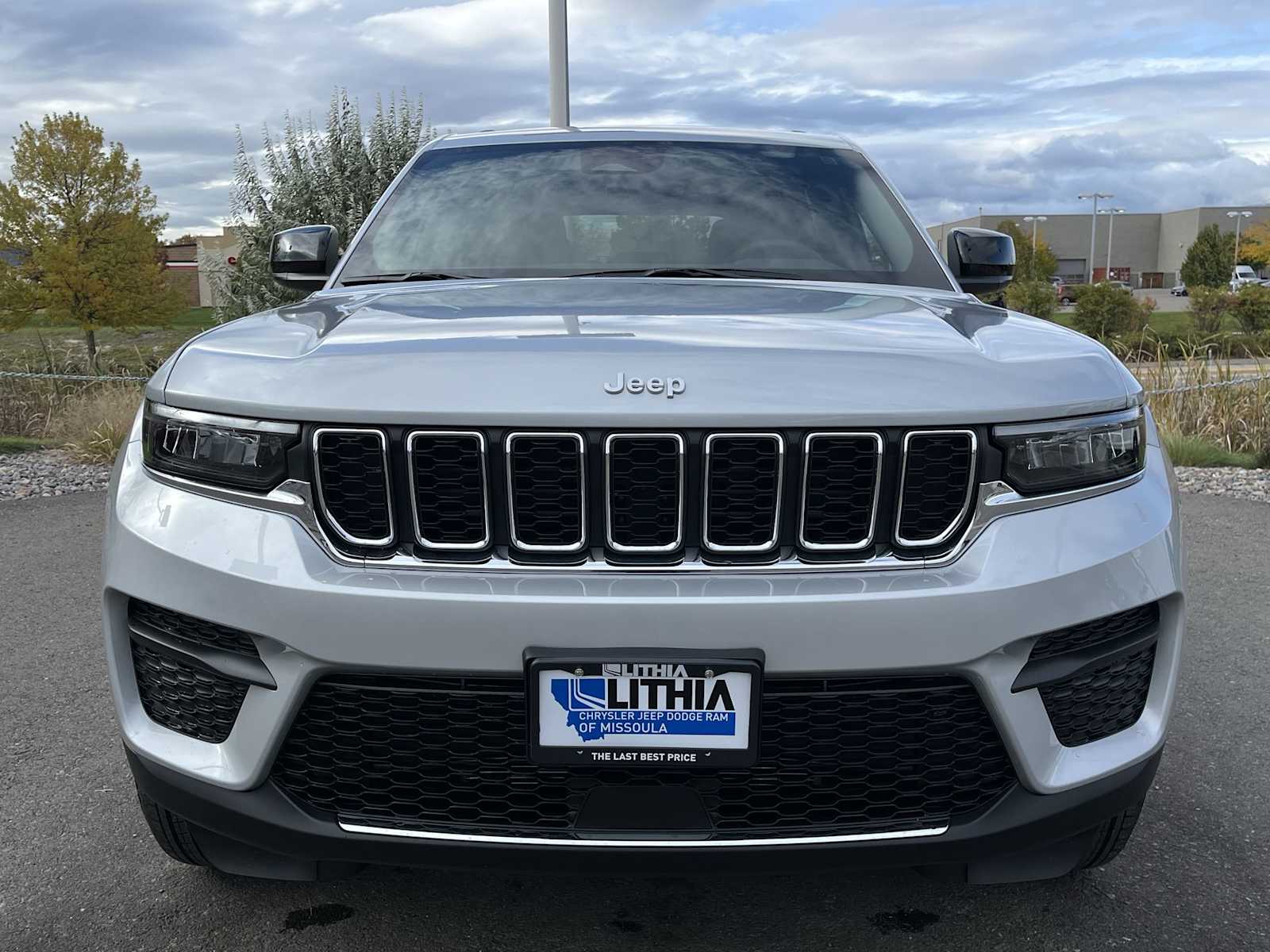 Thumbnail: 2025 Jeep Grand Cherokee - 6