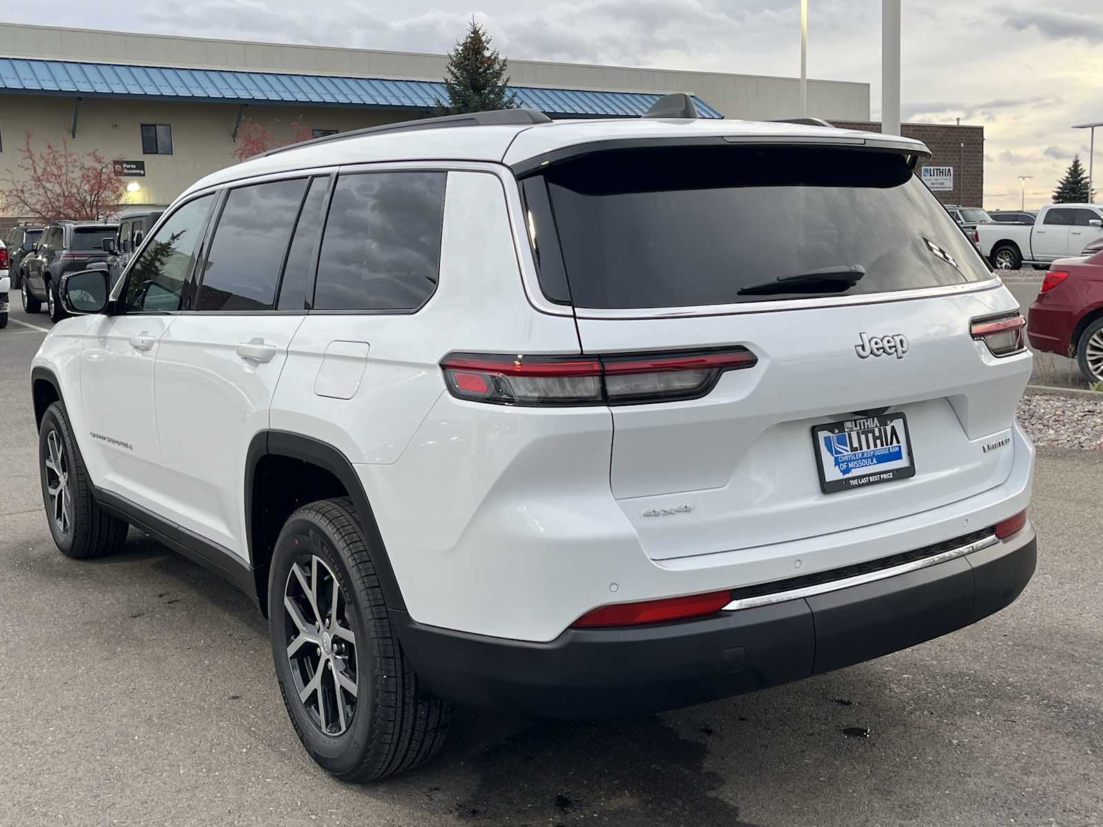 Thumbnail: 2025 Jeep Grand Cherokee - 4