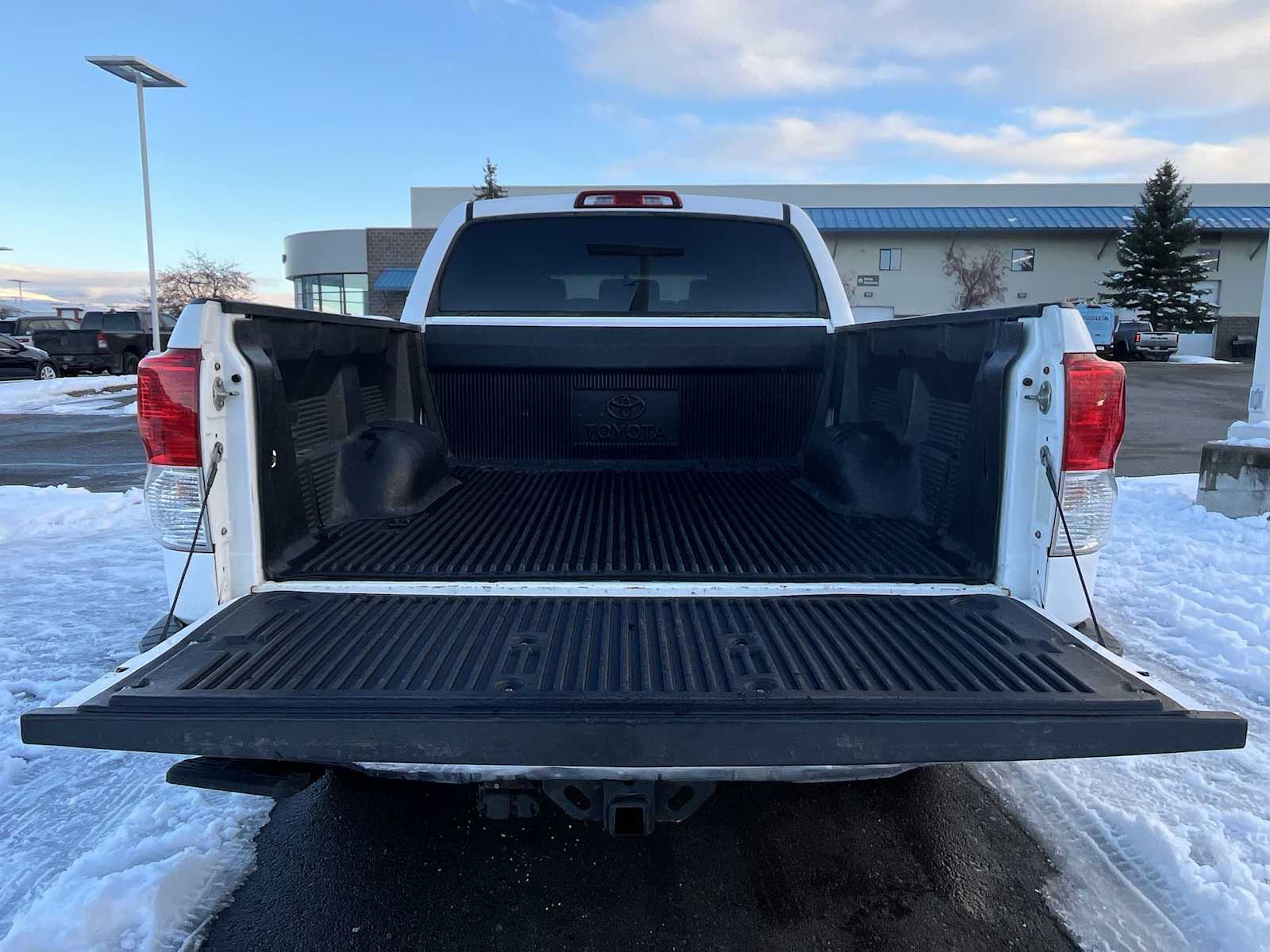 Thumbnail: 2011 Toyota Tundra - 19