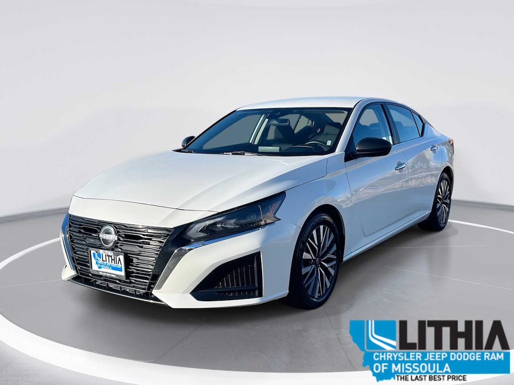 Used 2024 Nissan Altima 2.5 SV Sedan