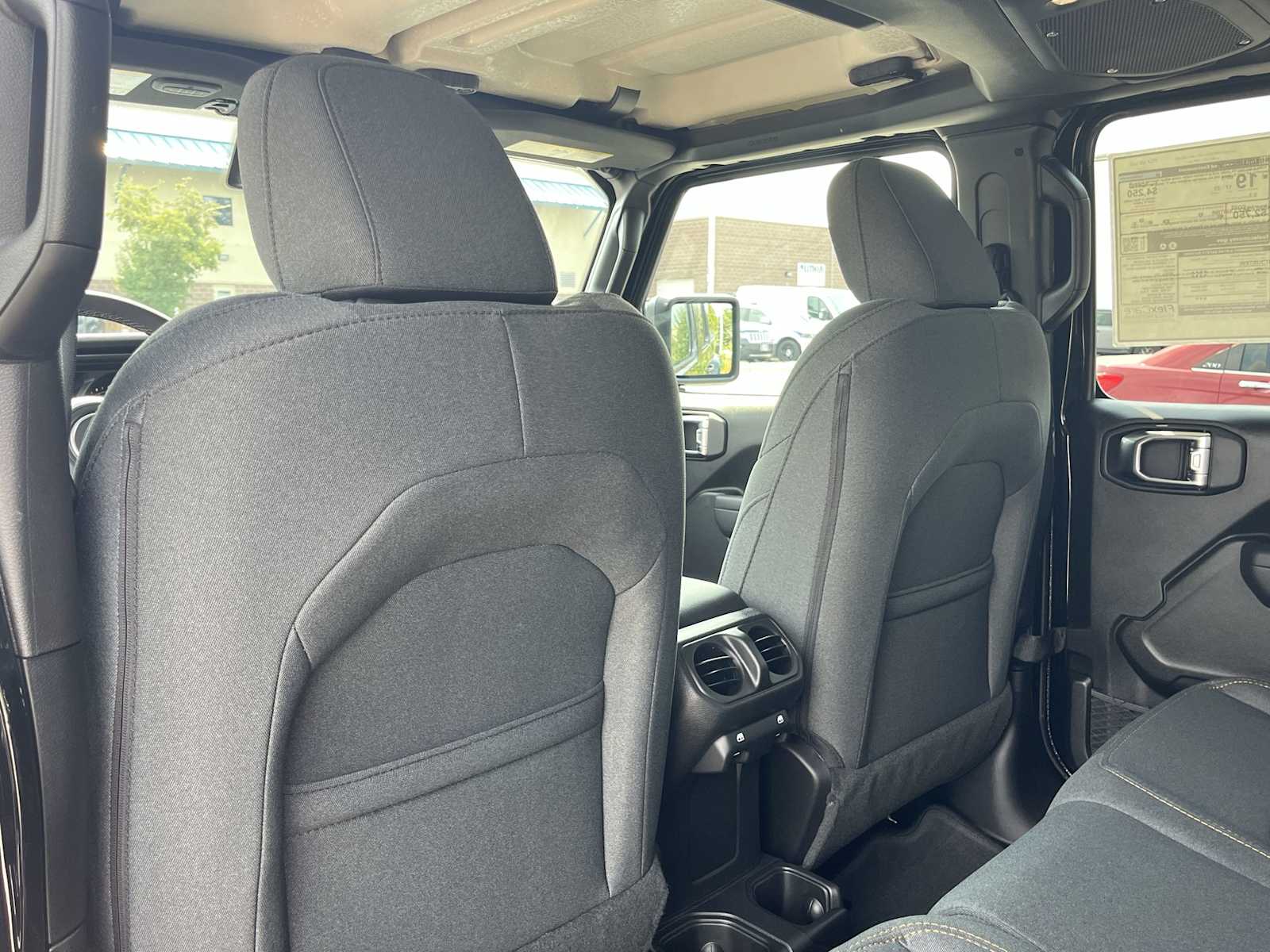 Thumbnail: 2025 Jeep Gladiator - 12