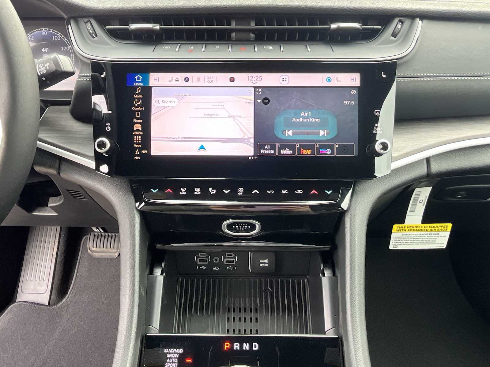 Thumbnail: 2026 Jeep Grand Cherokee - 16