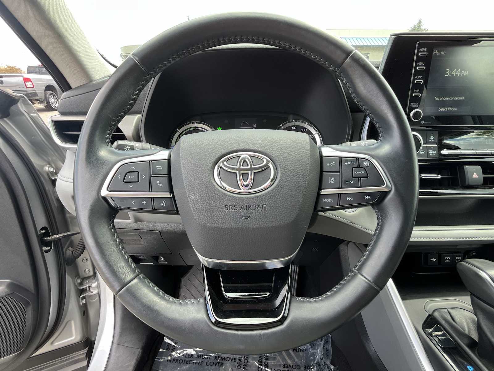 Thumbnail: 2021 Toyota Highlander - 15
