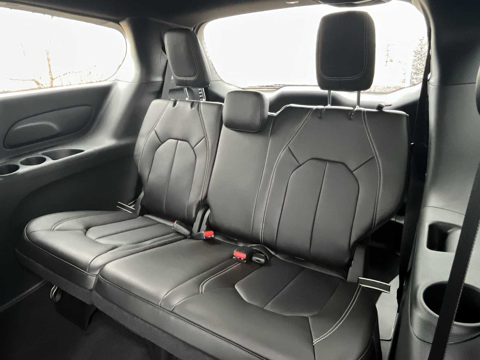 Thumbnail: 2026 Chrysler Pacifica - 22