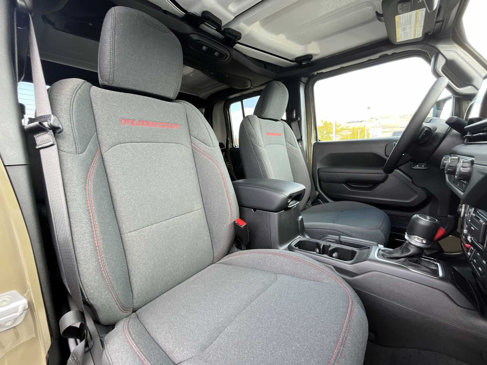 Thumbnail: 2025 Jeep Gladiator - 14