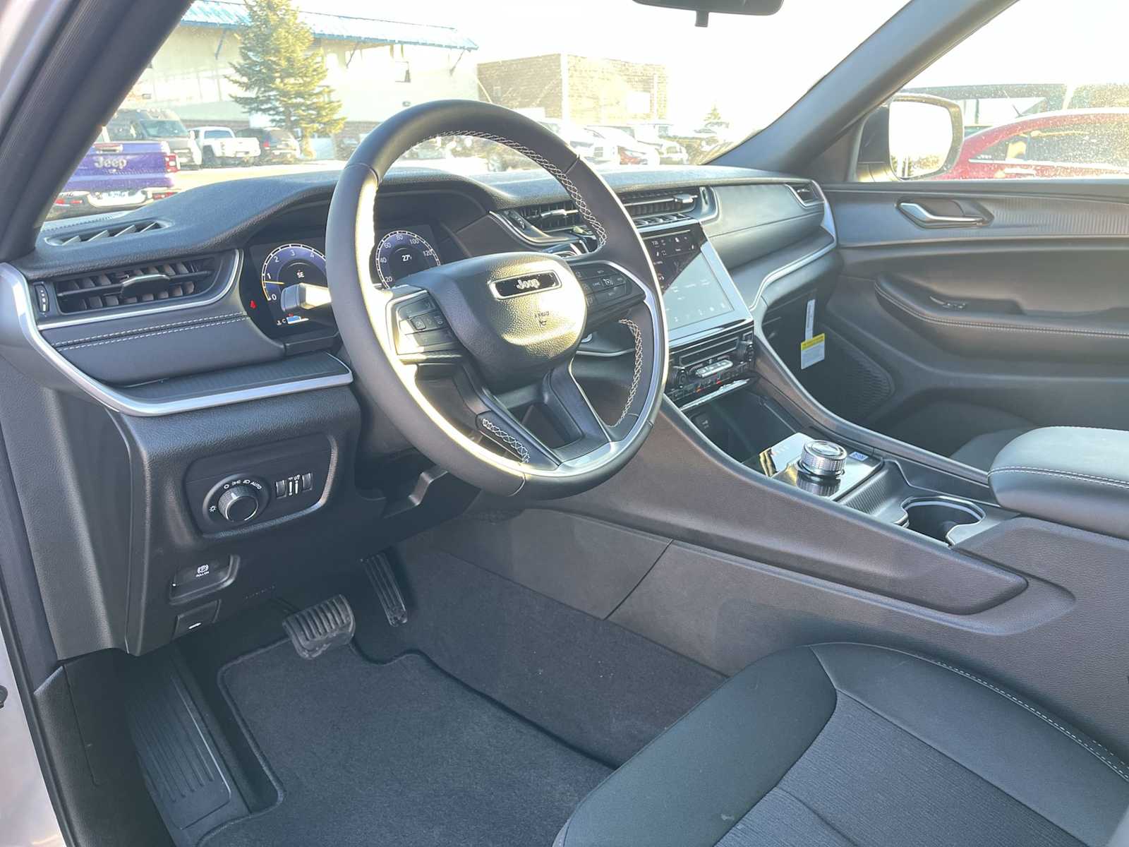 Thumbnail: 2025 Jeep Grand Cherokee - 2