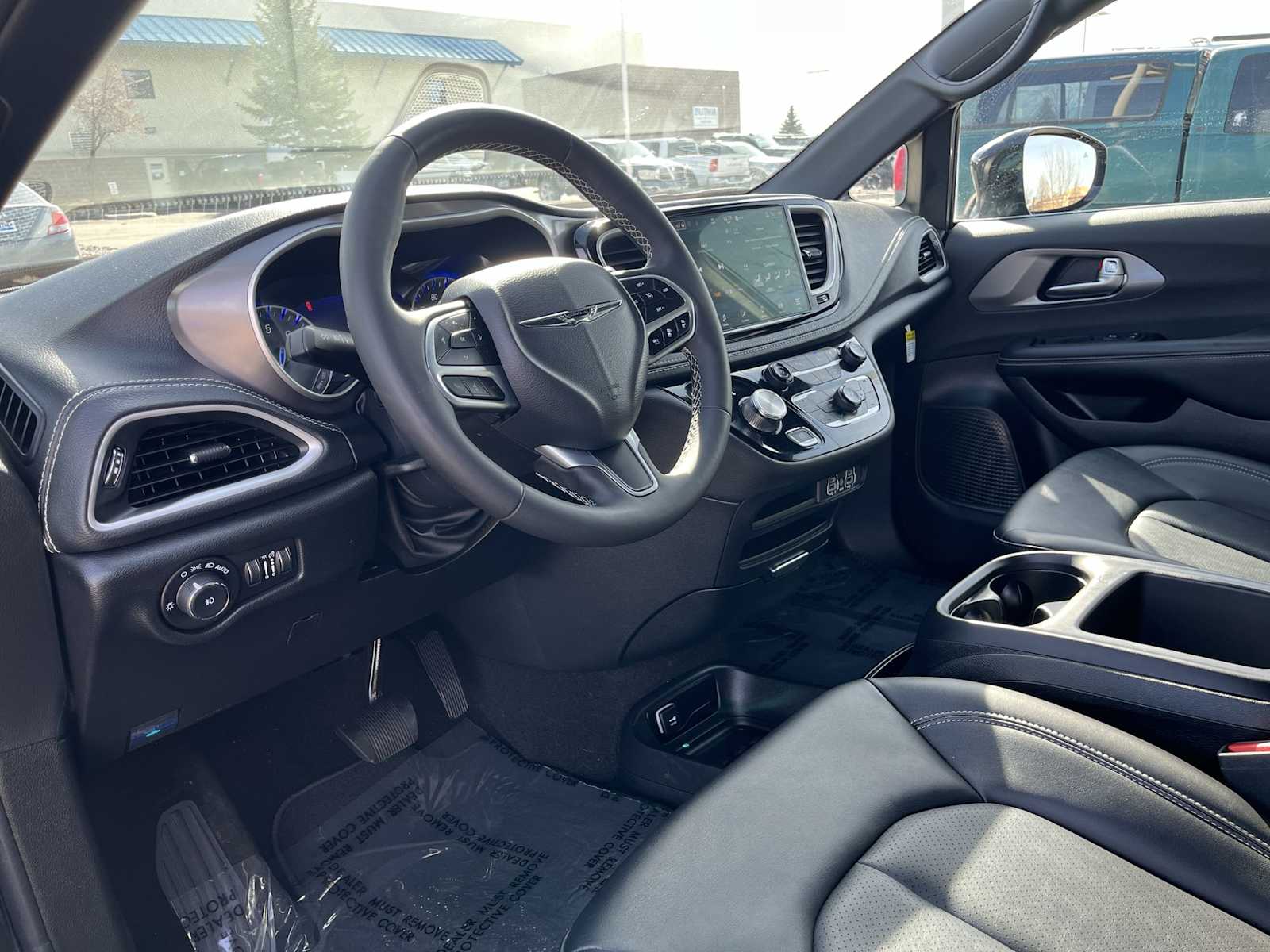 Thumbnail: 2025 Chrysler Pacifica - 2