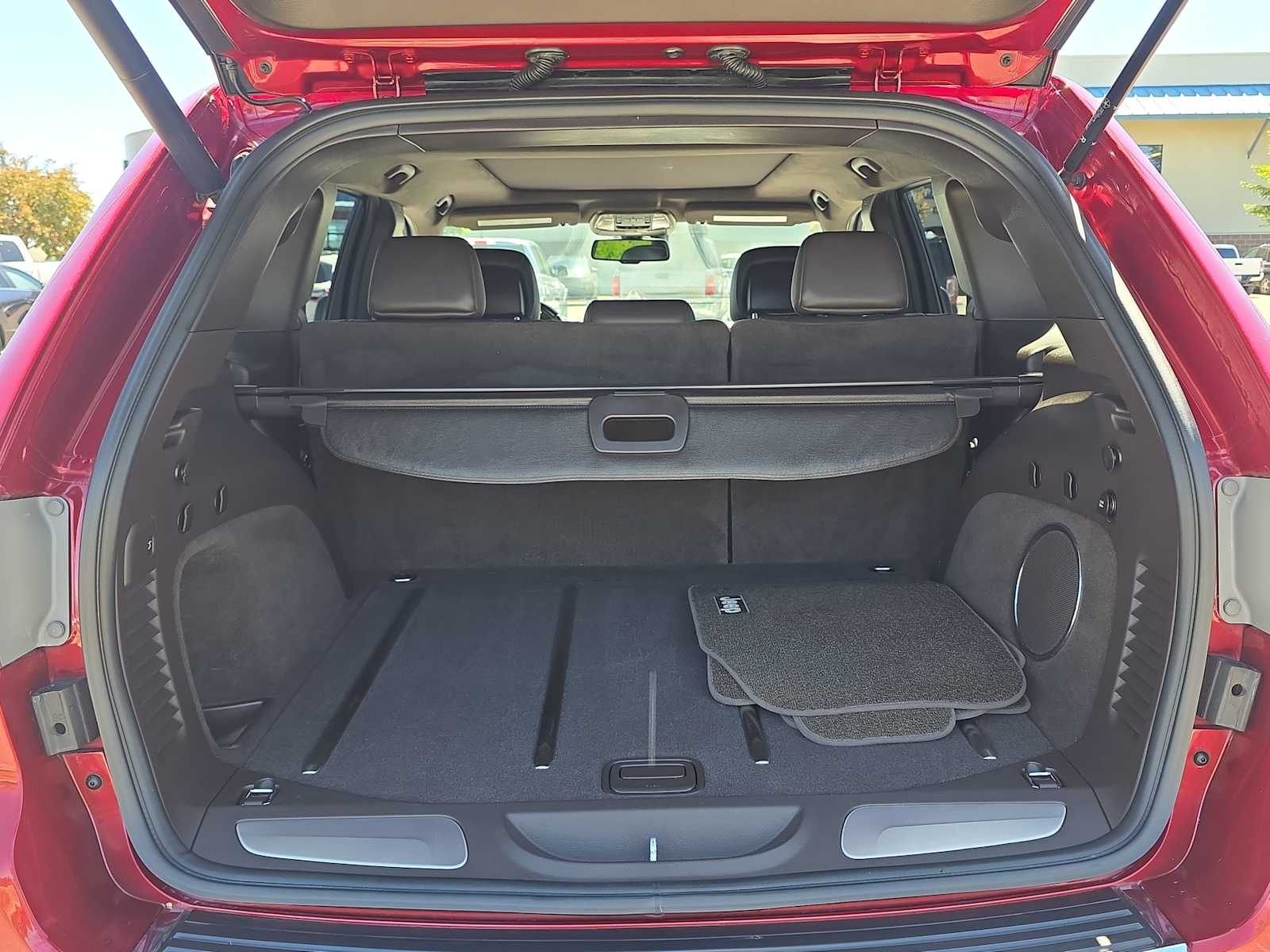 Thumbnail: 2014 Jeep Grand Cherokee - 19