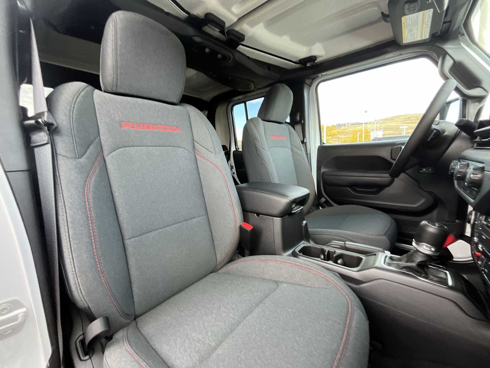 Thumbnail: 2025 Jeep Gladiator - 14