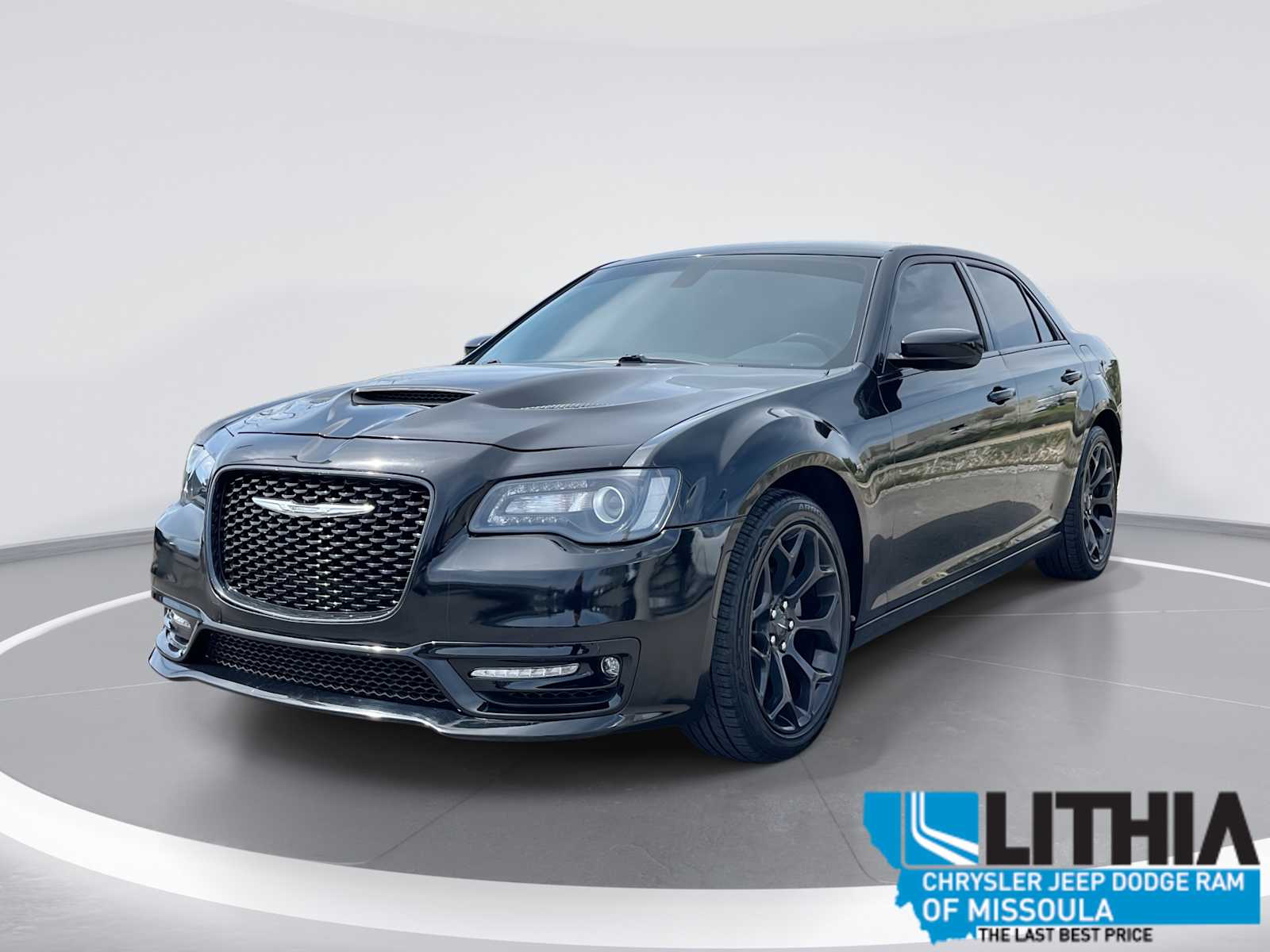 Thumbnail: 2019 Chrysler 300 - 1