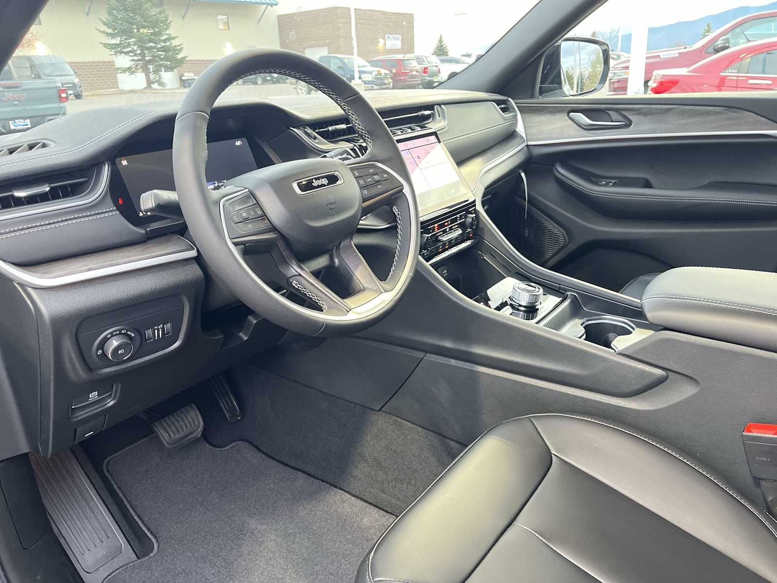 Thumbnail: 2025 Jeep Grand Cherokee - 2