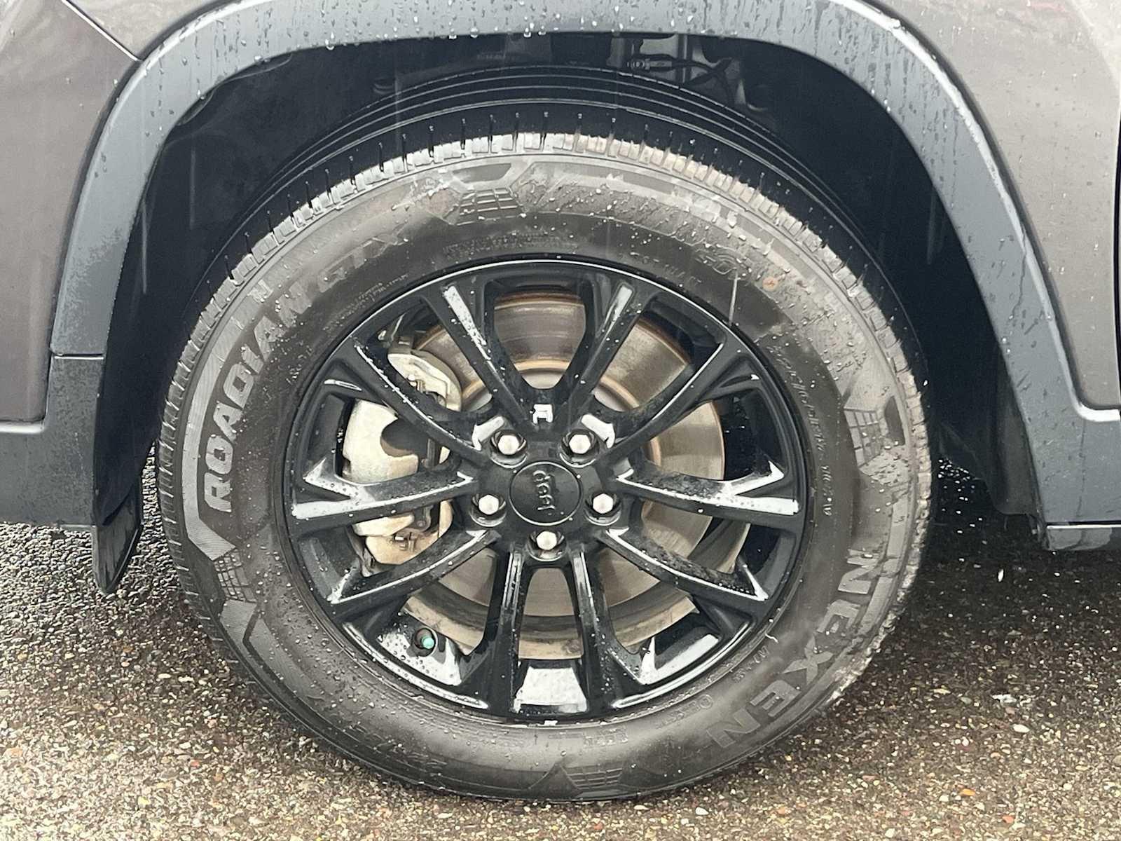 Thumbnail: 2023 Jeep Cherokee - 8