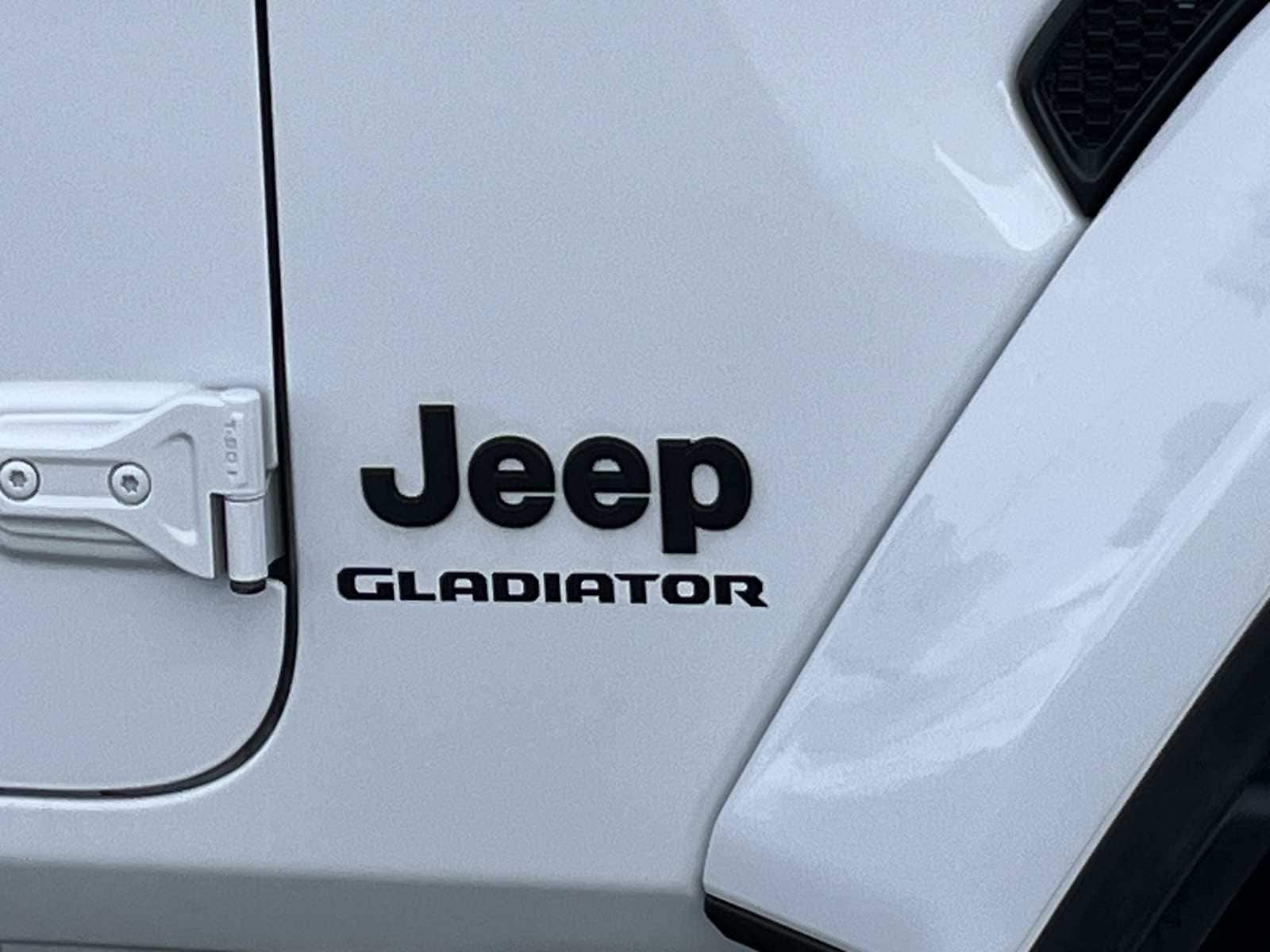 Thumbnail: 2023 Jeep Gladiator - 7