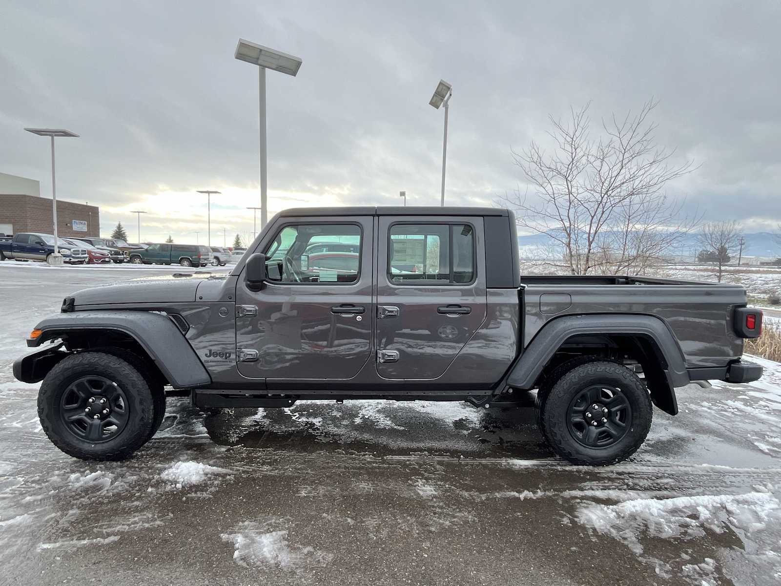 Thumbnail: 2026 Jeep Gladiator - 3