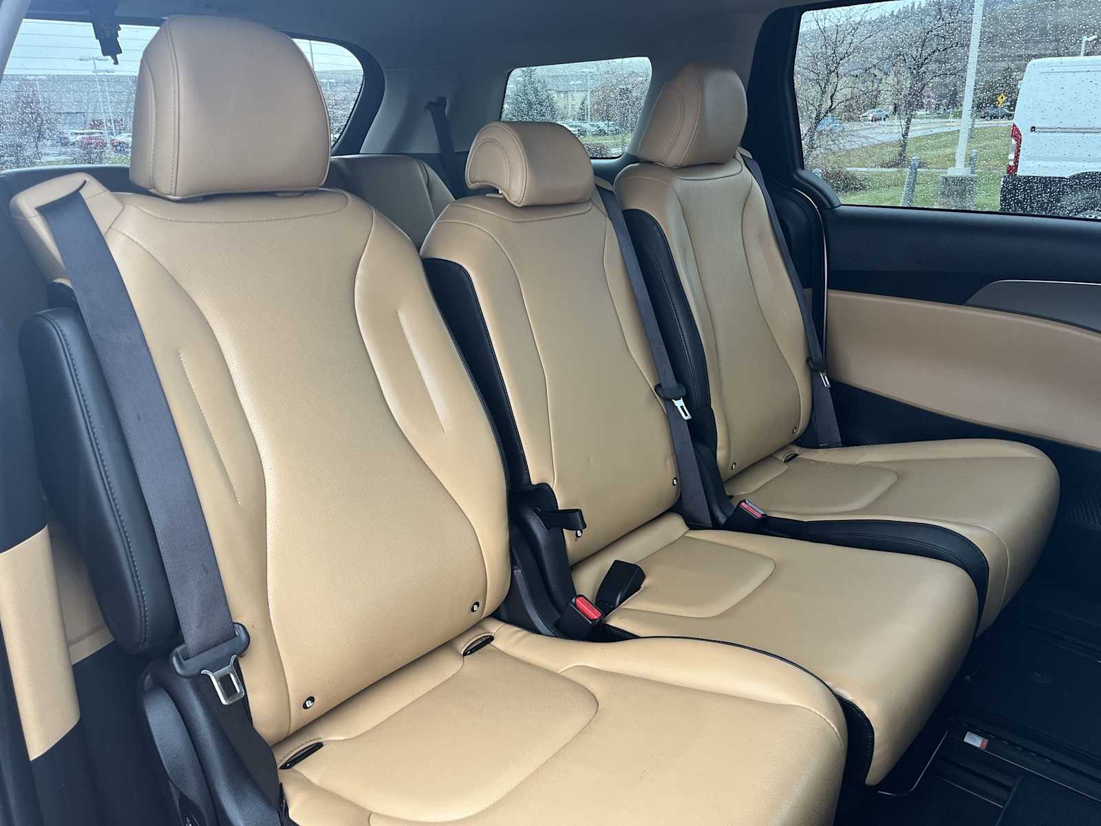 Thumbnail: 2022 Kia Carnival - 13