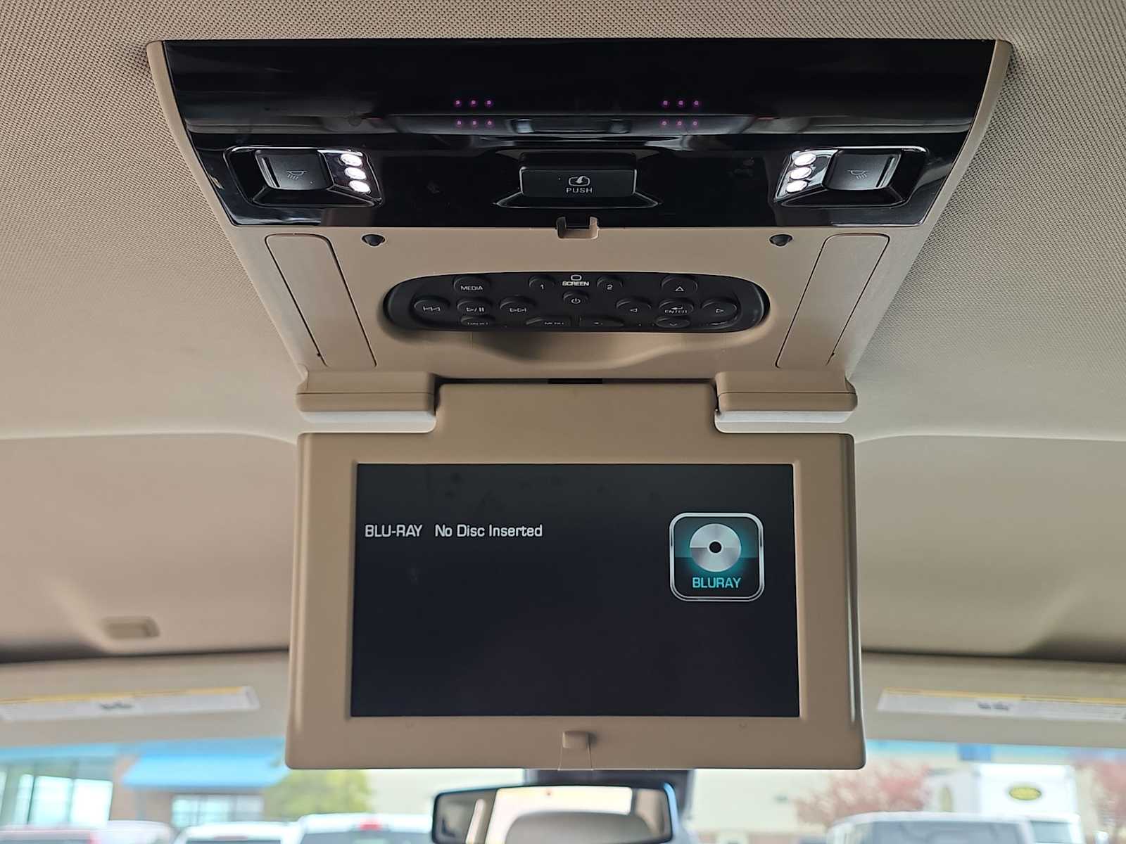 Thumbnail: 2015 Chevrolet Tahoe - 27