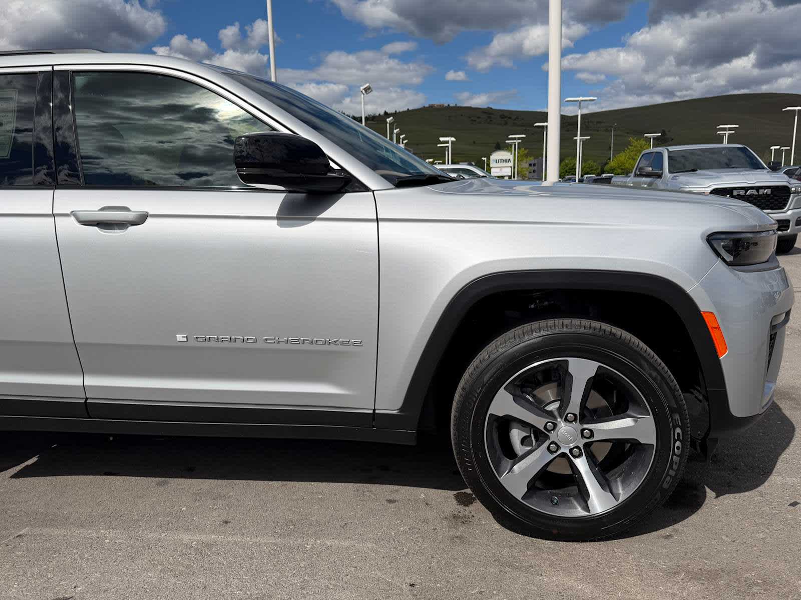 Thumbnail: 2026 Jeep Grand Cherokee - 7
