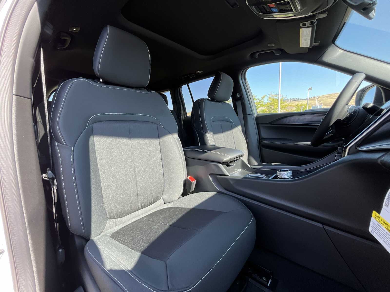 Thumbnail: 2025 Jeep Grand Cherokee - 14