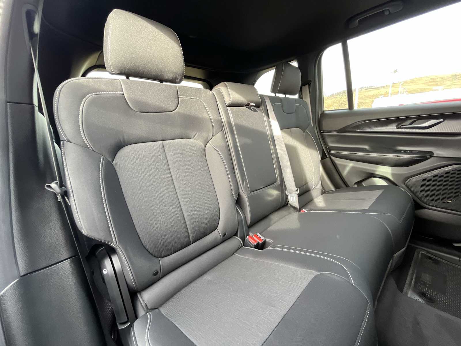 Thumbnail: 2025 Jeep Grand Cherokee - 13