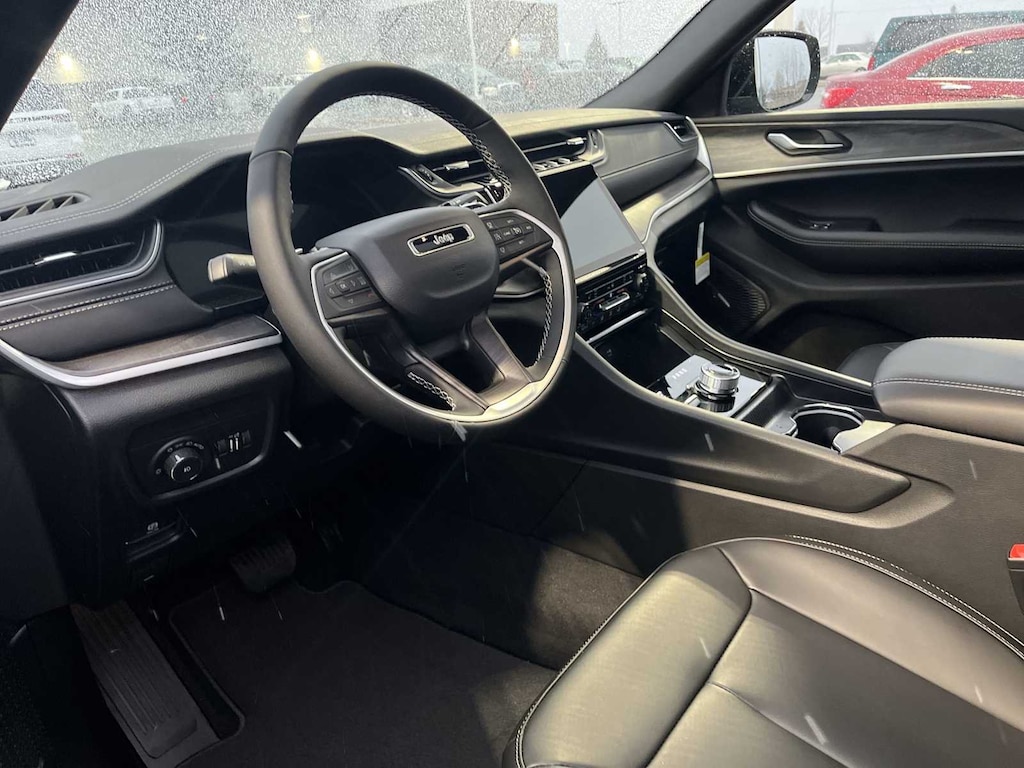 New 2025 Jeep Grand Cherokee L LIMITED 4X4 Sport Utility