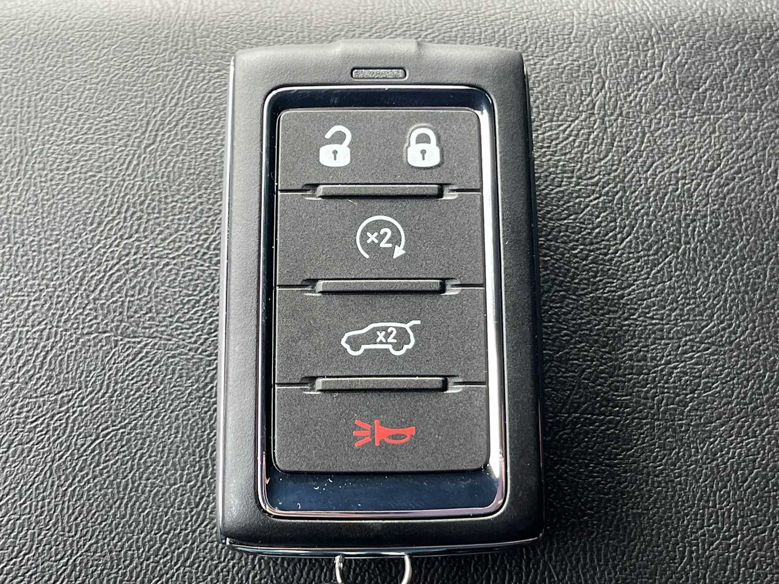 Thumbnail: 2026 Jeep Grand Wagoneer - 20