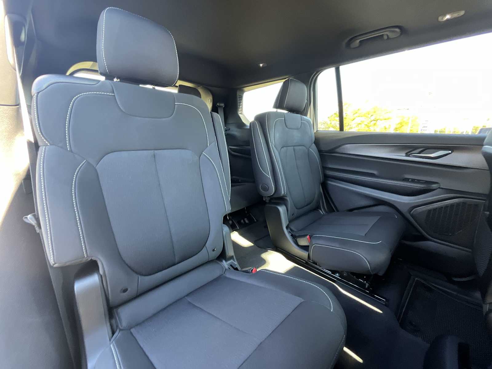 Thumbnail: 2025 Jeep Grand Cherokee - 13