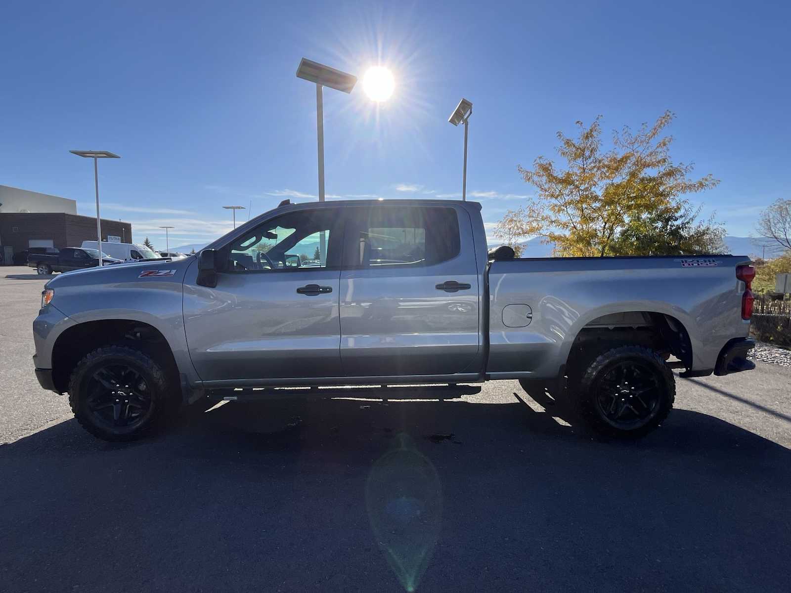 Thumbnail: 2023 Chevrolet Silverado 1500 - 3