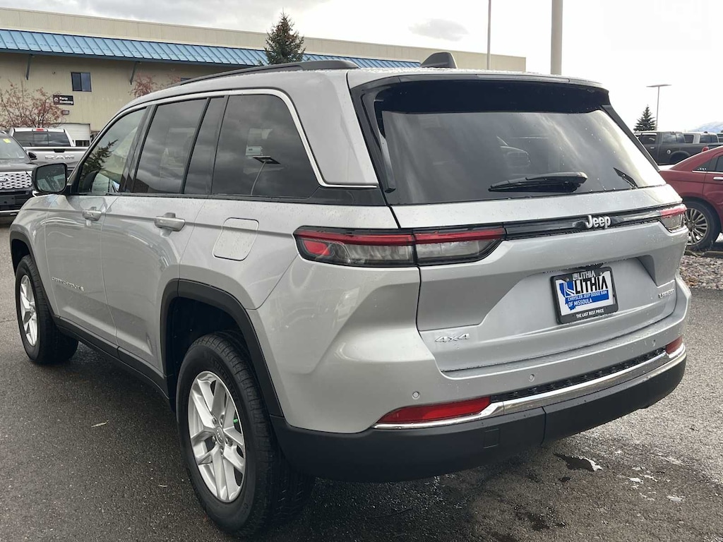 New 2025 Jeep Grand Cherokee LAREDO X 4X4 Sport Utility