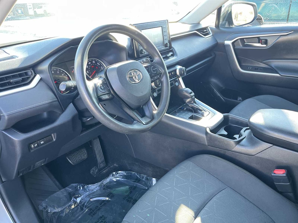 Used 2021 Toyota RAV4 XLE SUV