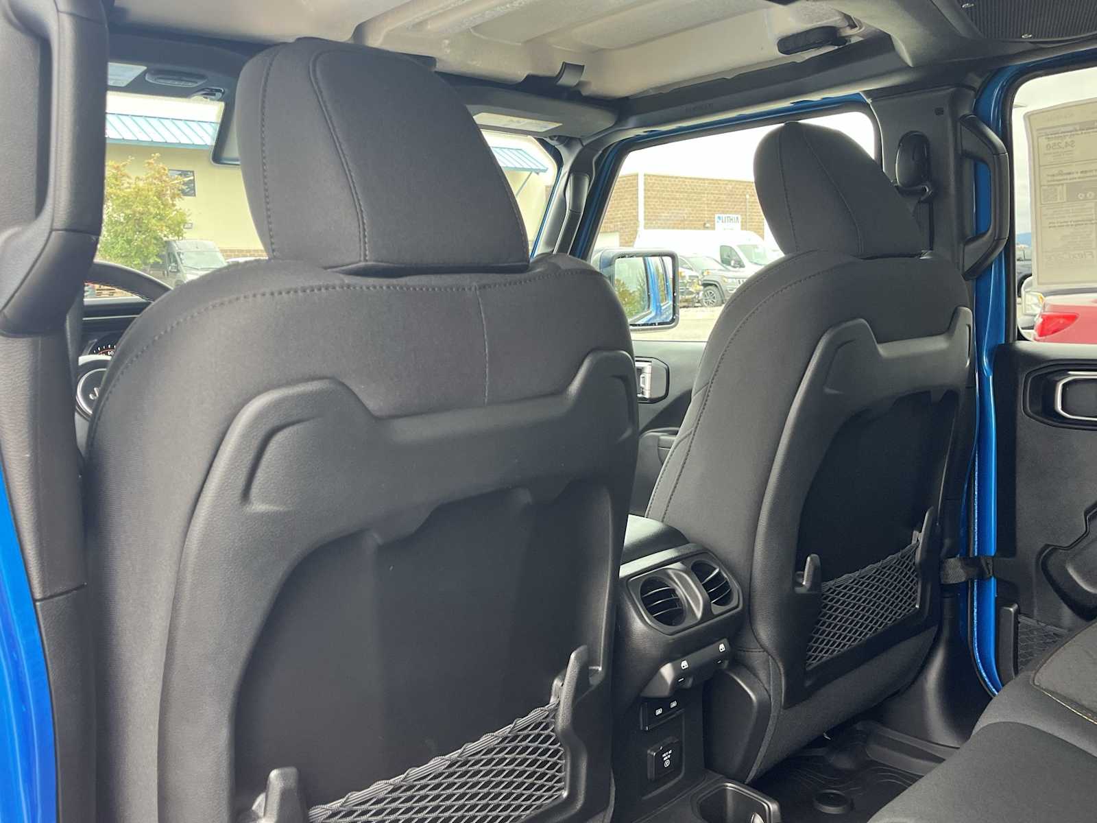 Thumbnail: 2025 Jeep Gladiator - 12