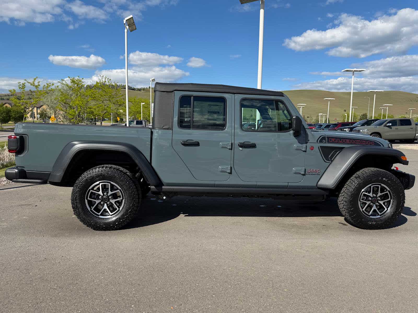 Thumbnail: 2026 Jeep Gladiator - 4