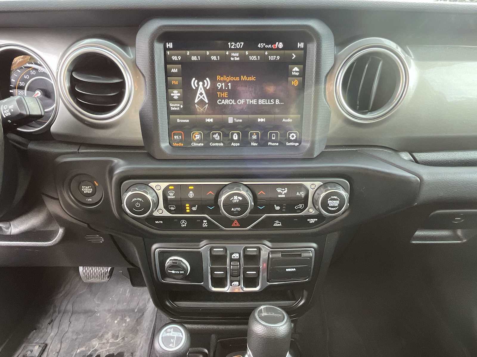 Thumbnail: 2020 Jeep Gladiator - 16