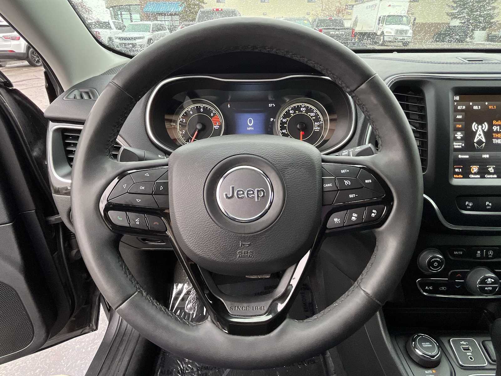 Thumbnail: 2023 Jeep Cherokee - 15