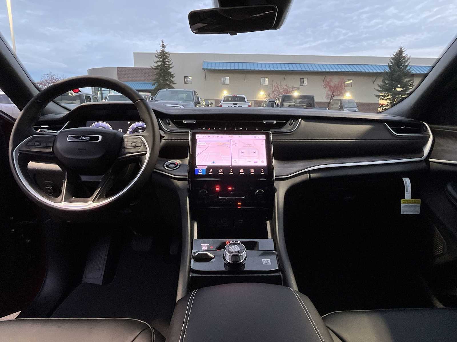 Thumbnail: 2025 Jeep Grand Cherokee - 10