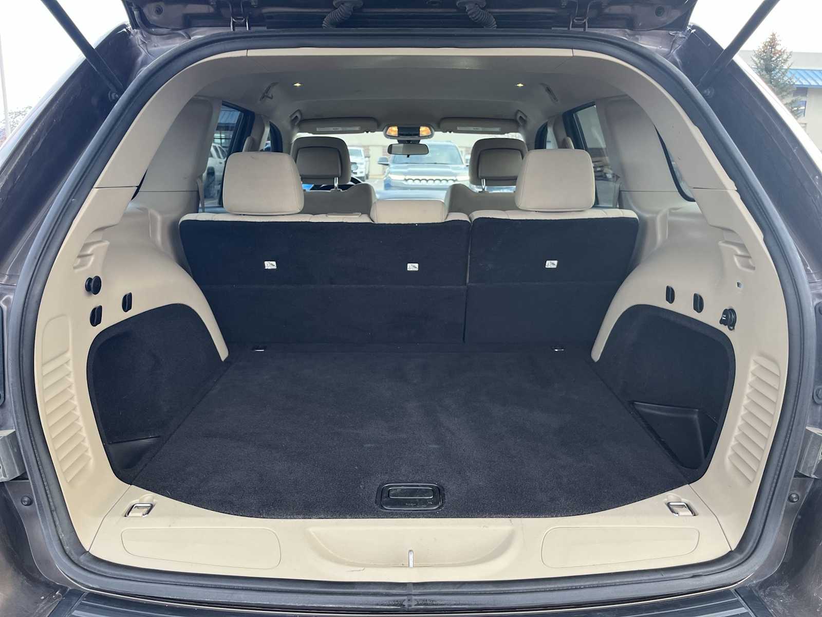 Thumbnail: 2020 Jeep Grand Cherokee - 19