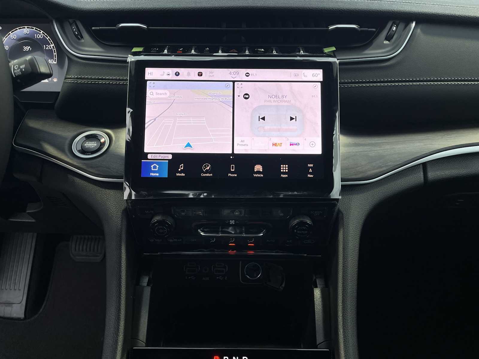 Thumbnail: 2025 Jeep Grand Cherokee - 16