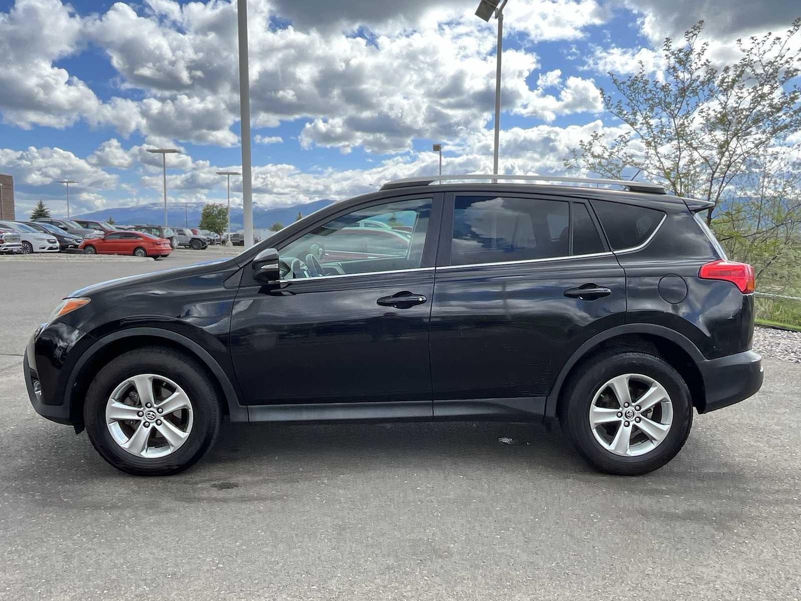 Thumbnail: 2015 Toyota RAV4 - 3