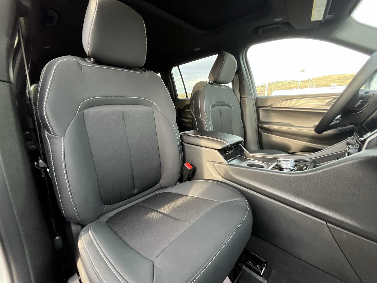 Thumbnail: 2025 Jeep Grand Cherokee - 14