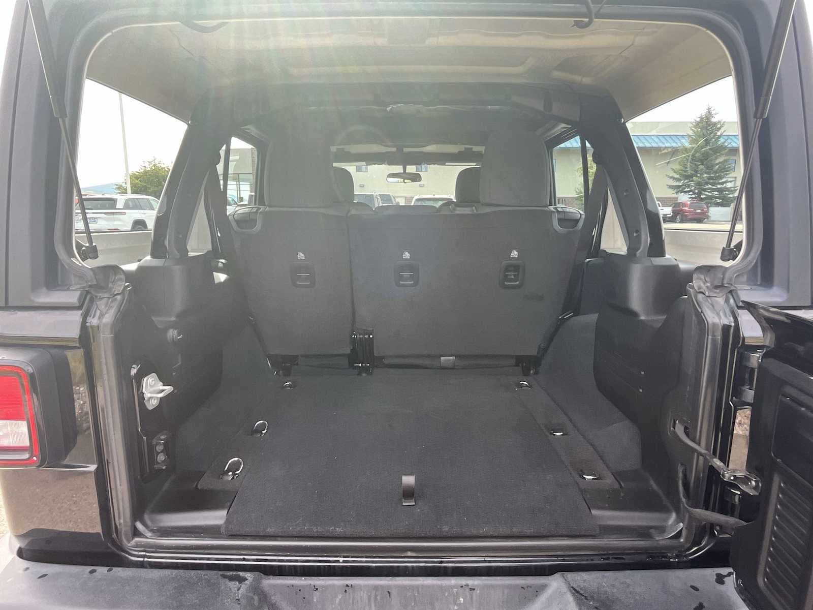 Thumbnail: 2024 Jeep Wrangler - 19