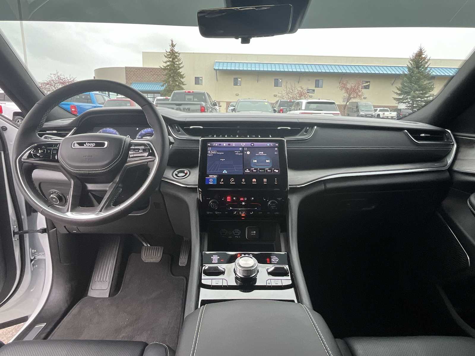 Thumbnail: 2025 Jeep Grand Cherokee L - 10