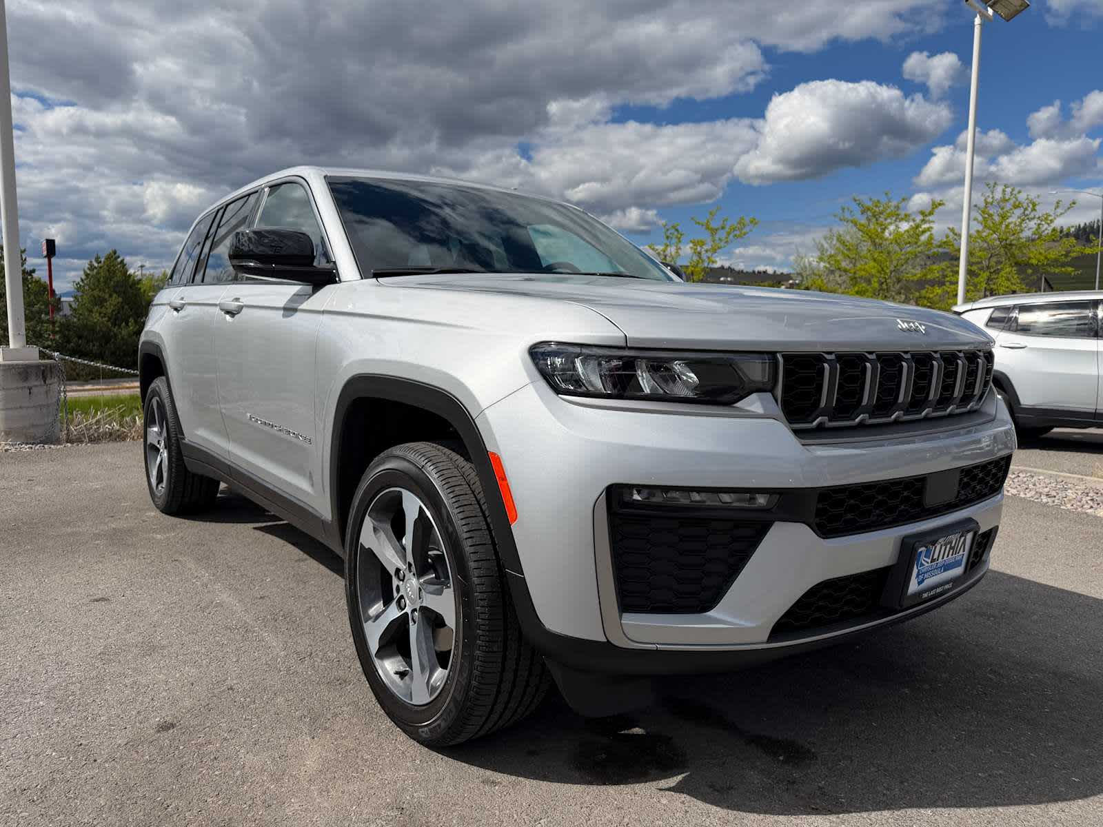 Thumbnail: 2026 Jeep Grand Cherokee - 6