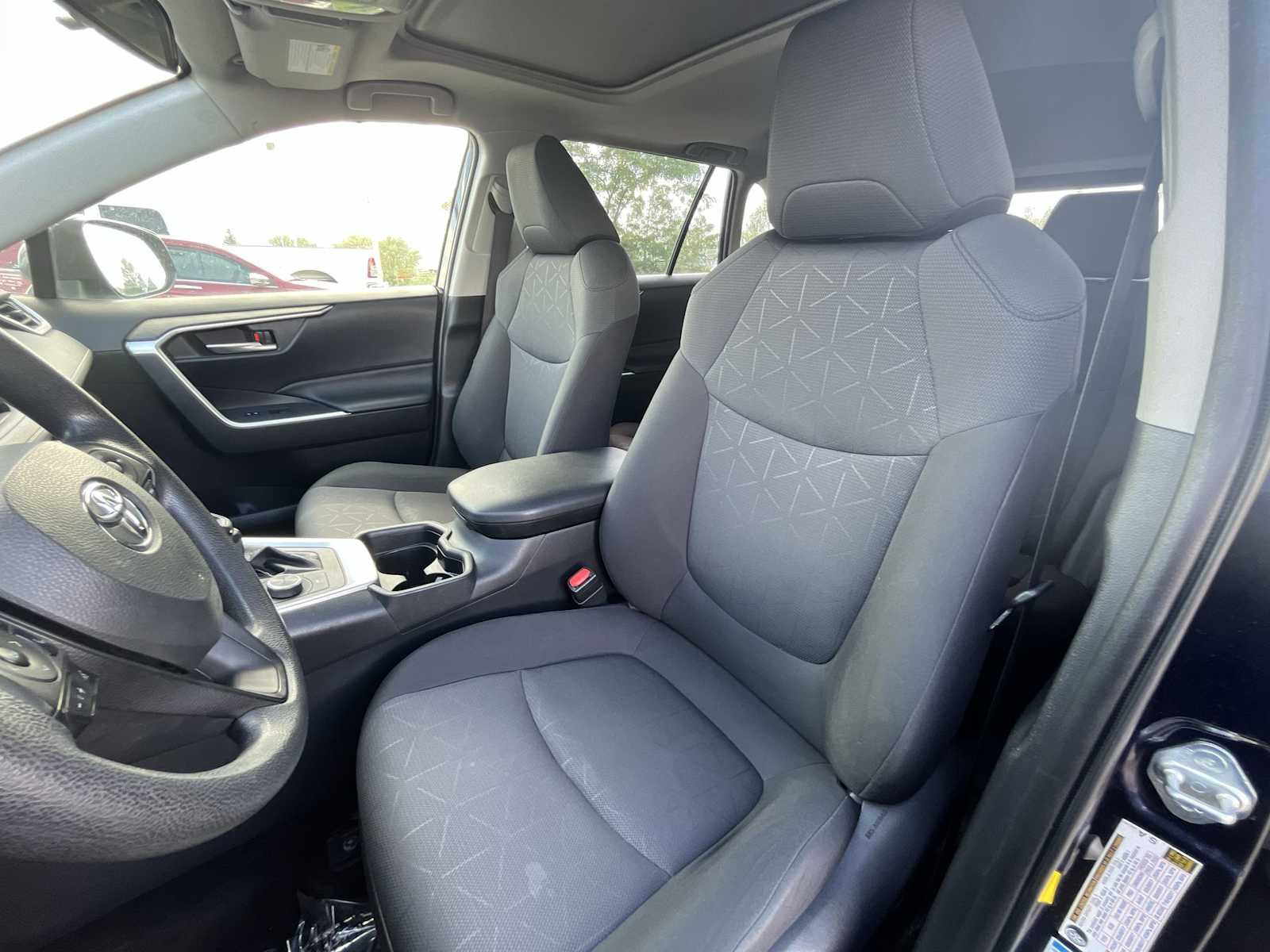 Thumbnail: 2019 Toyota RAV4 - 11