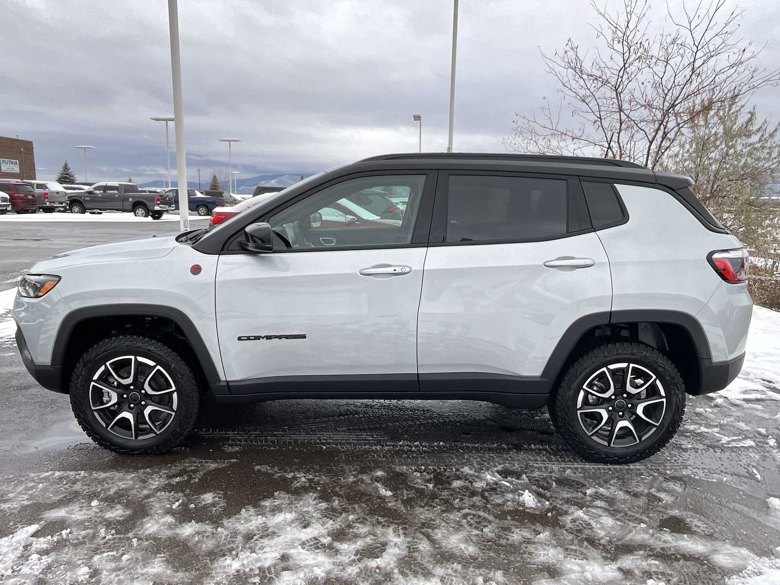 Thumbnail: 2026 Jeep Compass - 3