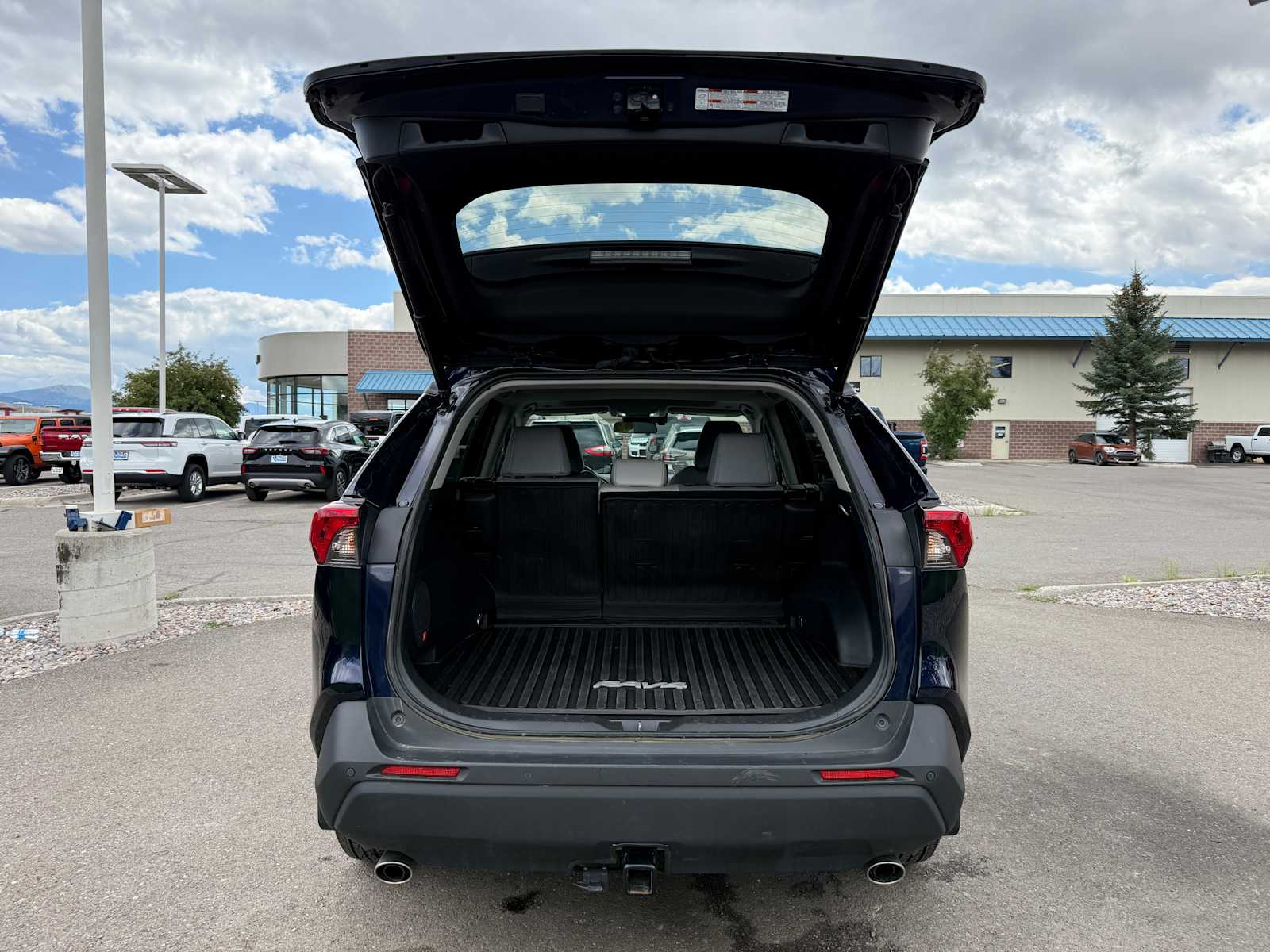 Thumbnail: 2023 Toyota RAV4 - 9