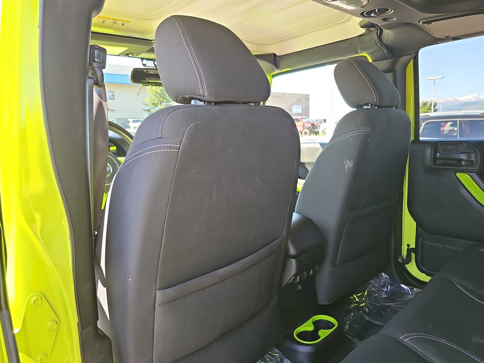 Thumbnail: 2016 Jeep Wrangler - 12