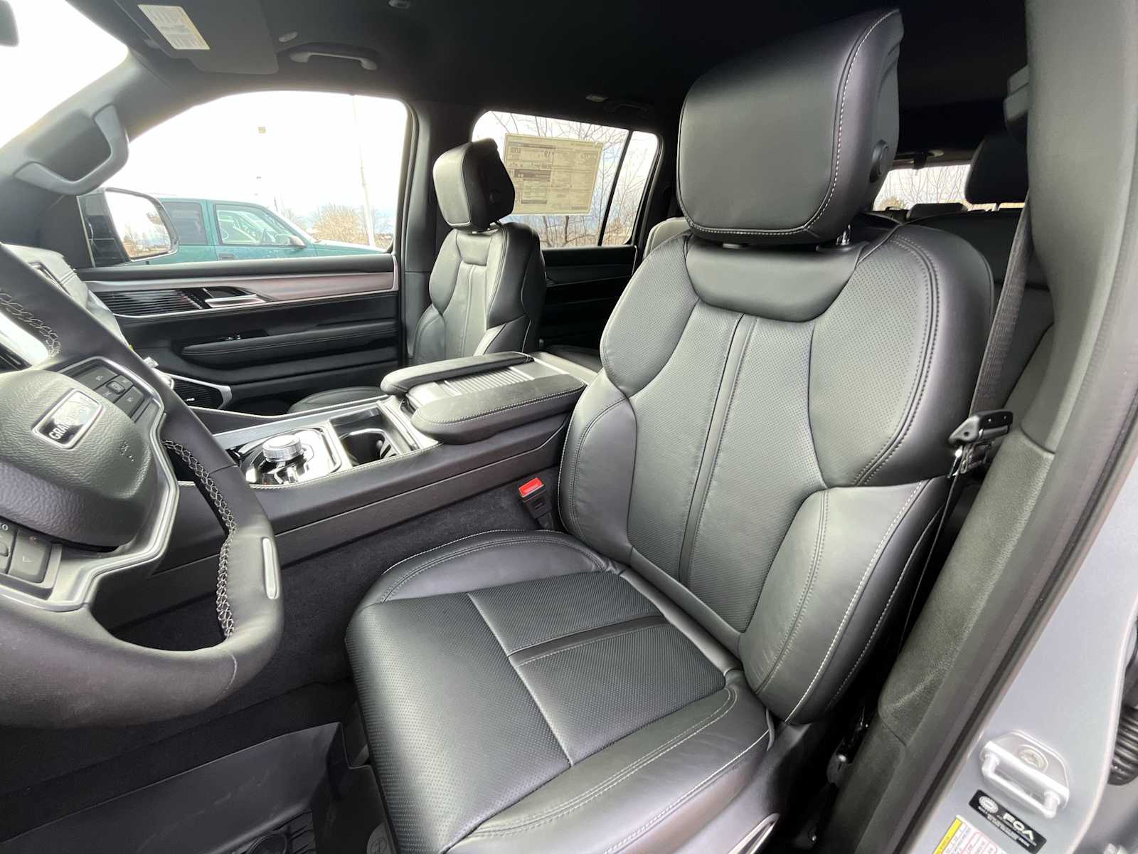 Thumbnail: 2026 Jeep Grand Wagoneer - 11