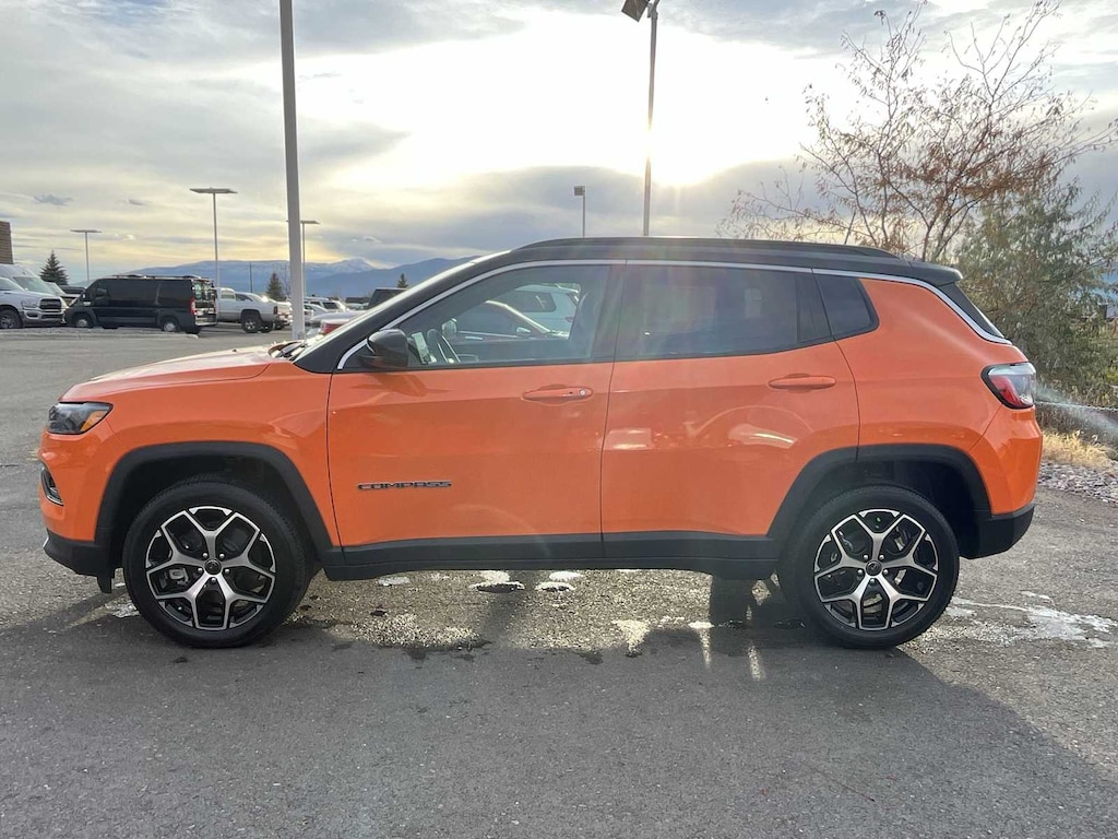 New 2026 Jeep Compass LIMITED 4X4 Sport Utility