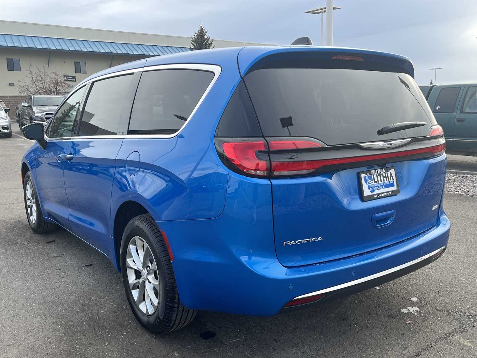 Thumbnail: 2026 Chrysler Pacifica - 4